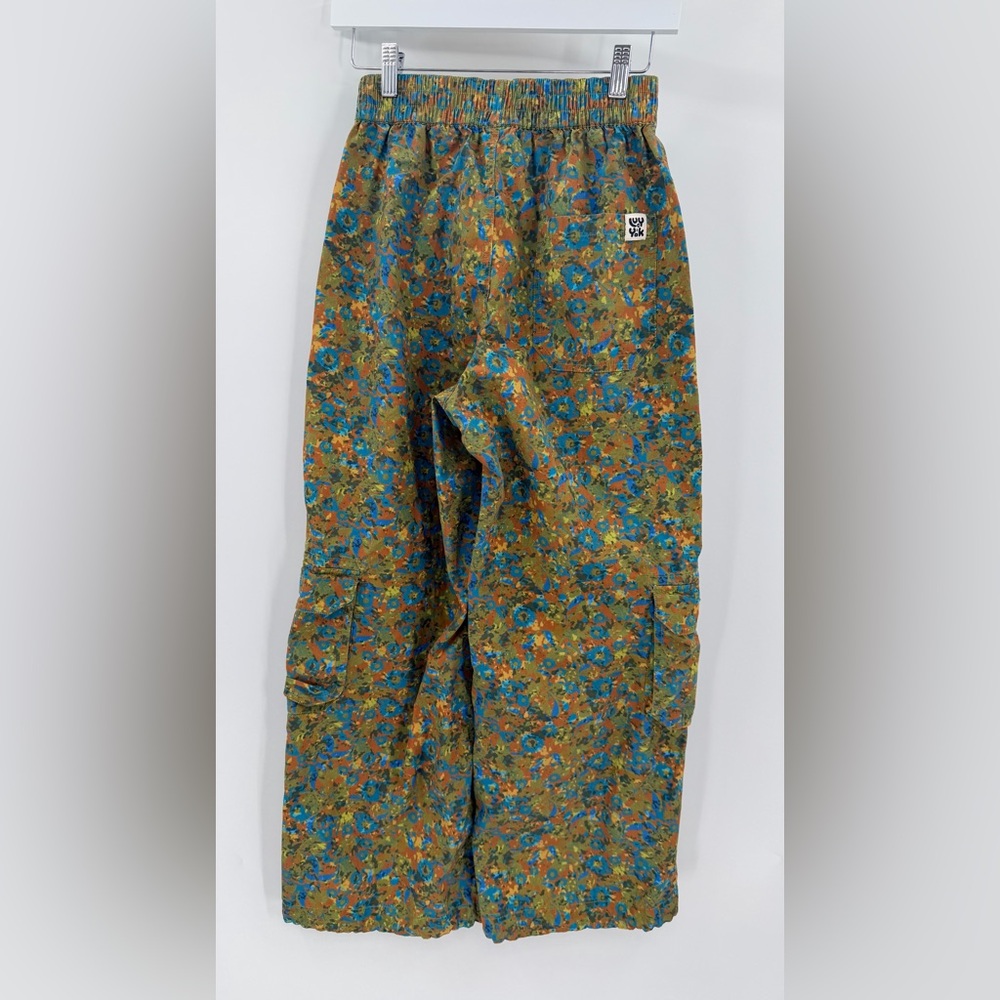 Floral Green Cargo Pants - Picture 5 of 6